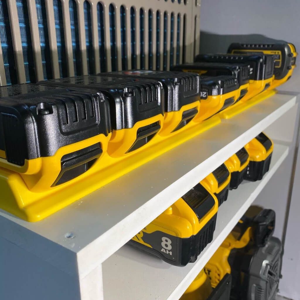 DeWalt 18V & 20V 4-Unit Battery Holder